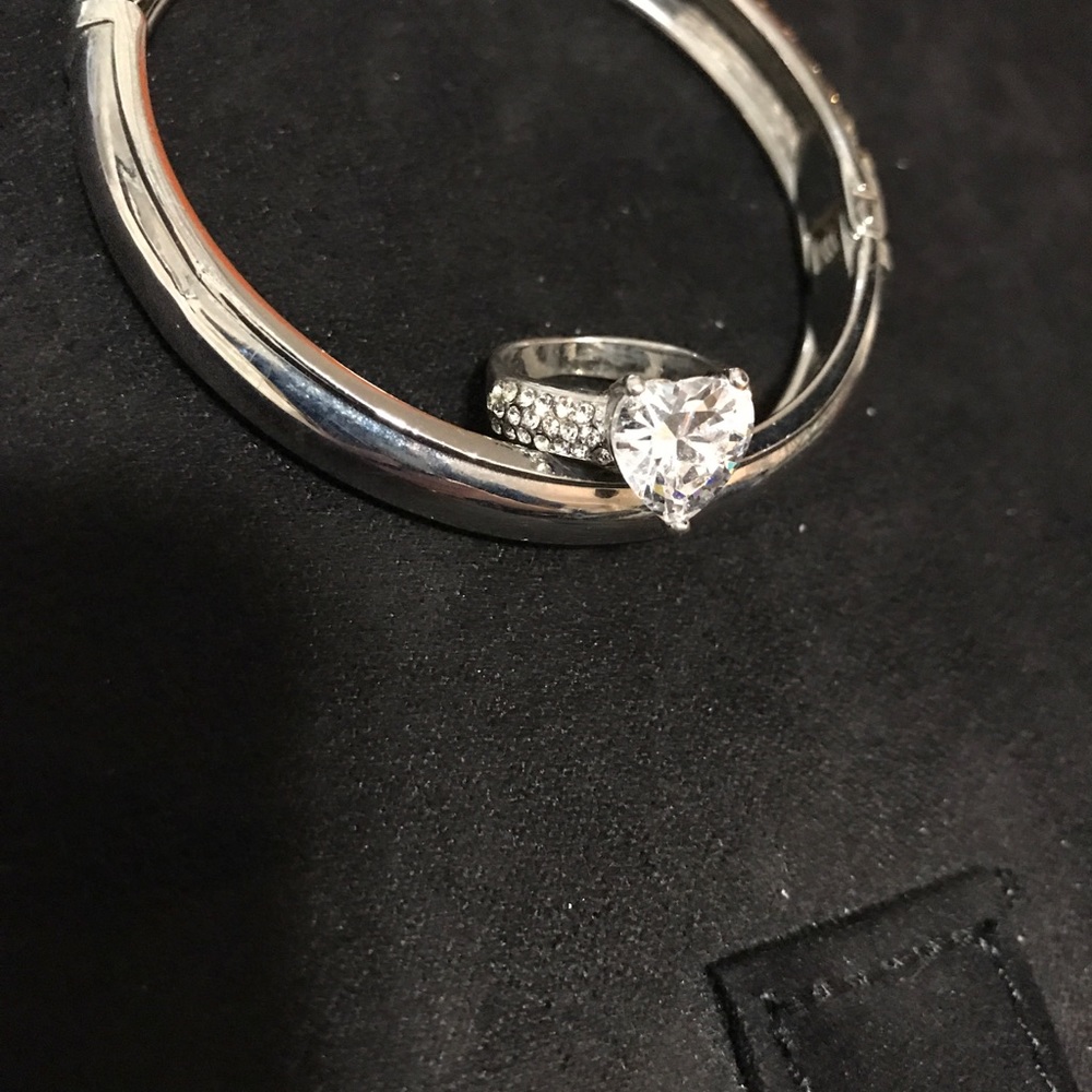 Heart shape diamond ring - Picture 2 of 3